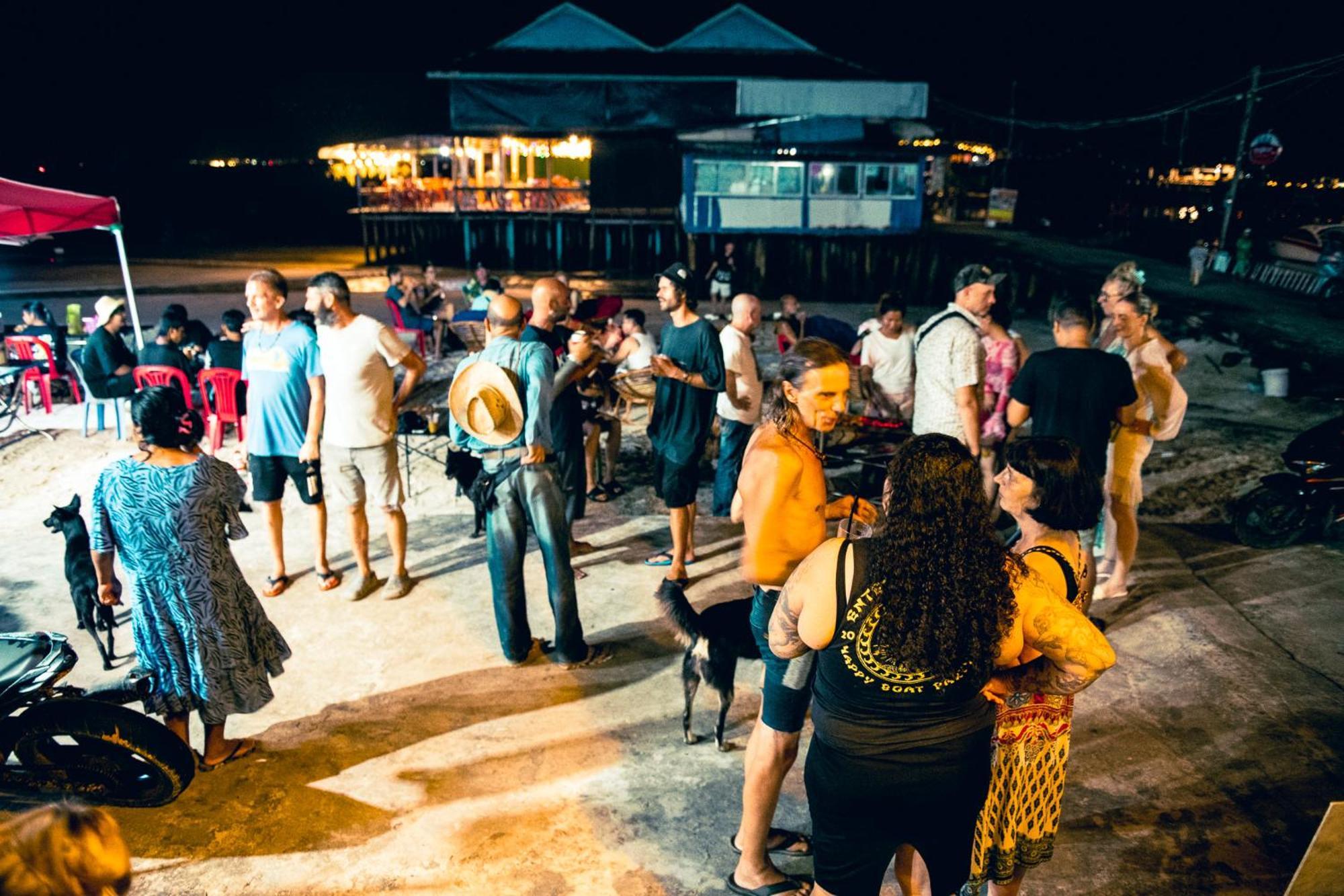 Vagabonds Hostel Koh Rong Buitenkant foto